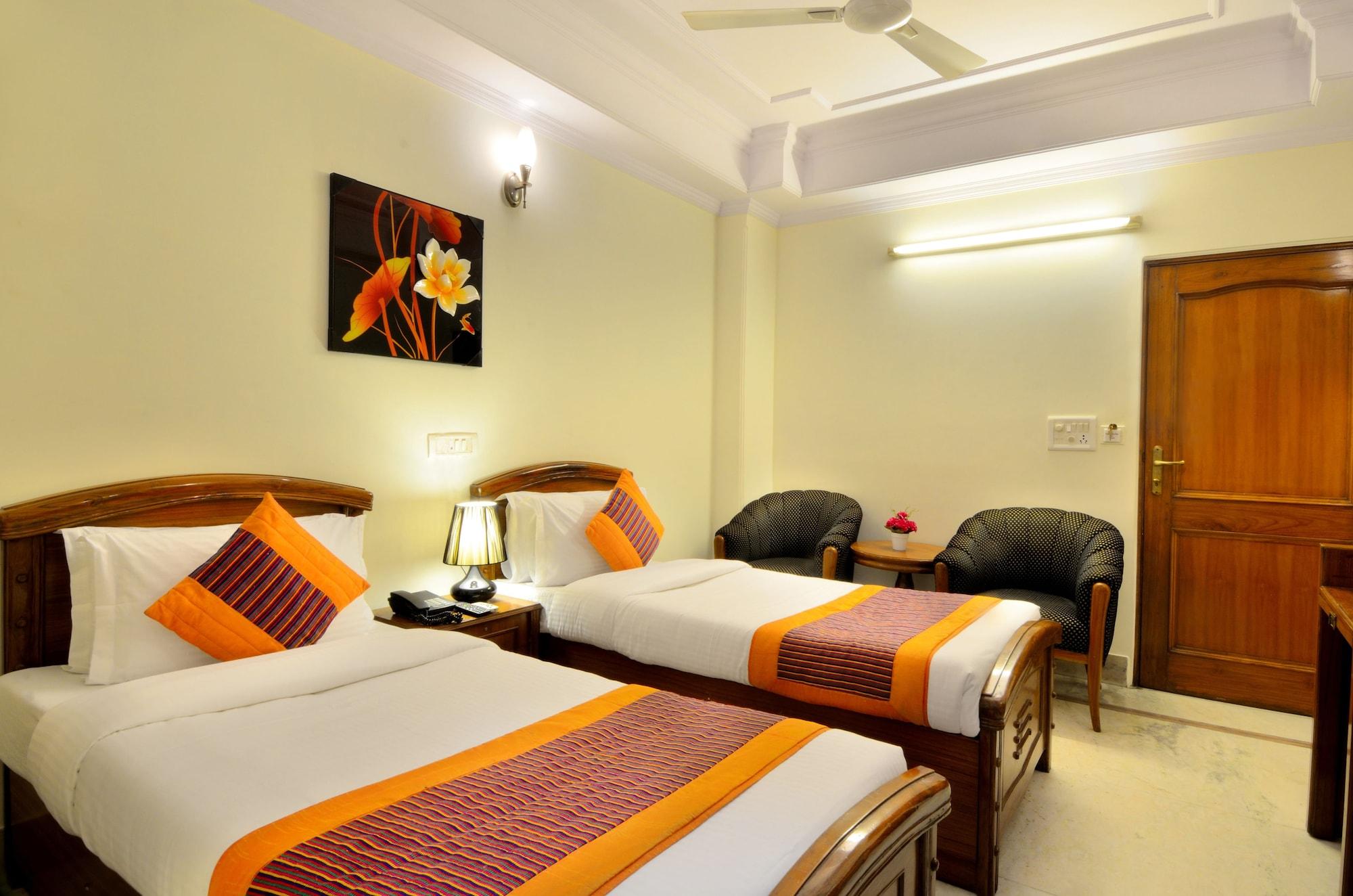 Hotel Pablas International, New Delhi, Near Metro Exterior photo