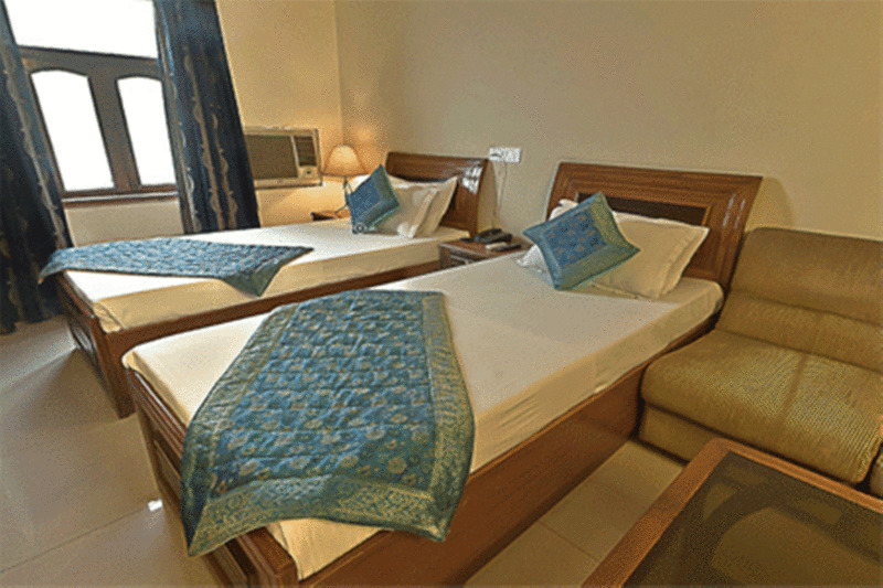 Hotel Pablas International, New Delhi, Near Metro Exterior photo