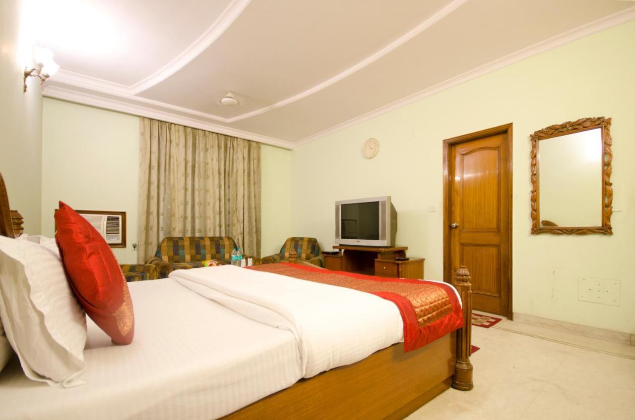 Hotel Pablas International, New Delhi, Near Metro Exterior photo
